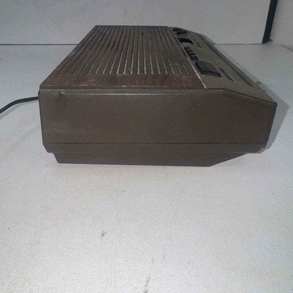 Vintage General Electric GE Digital Alarm Clock Radio Snooze Model 7-4634A